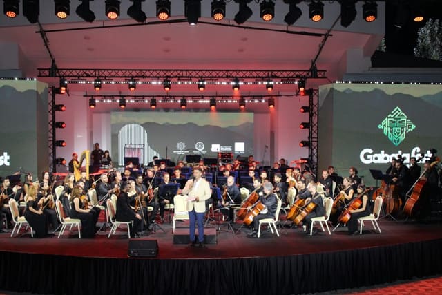 Qəbələ Festivalında ilk dəfə Azərbaycan və dünya kinofimlərindən musiqilər səsləndirilib