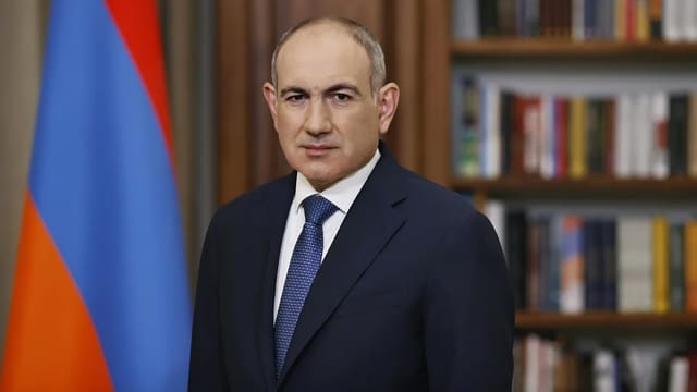 Ermənistan höküməti istefa verib