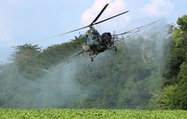 Yunanıstanda iki helikopter toqquşub