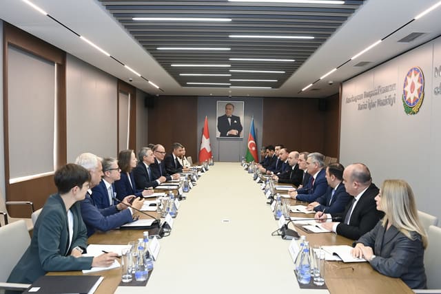 Azərbaycan və İsveçrənin XİN rəhbərləri görüşüb