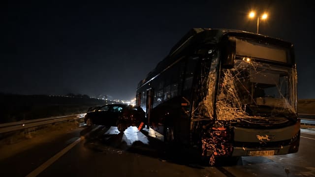 Bakıda sərnişin avtobusu qəza edib