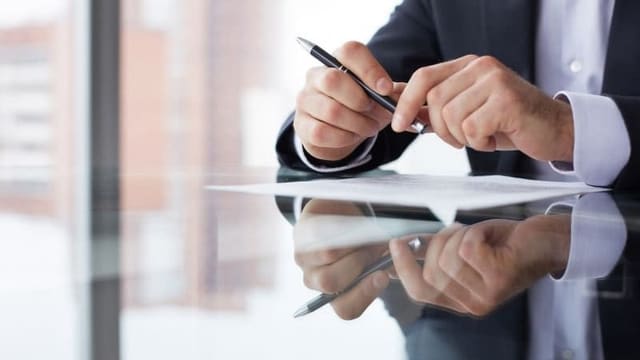 ABŞ Səfirliyi işçi axtarır - İllik 23 573 dollar maaş