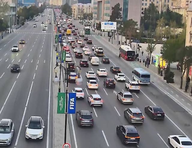 22 istiqamətdə tıxac müşahidə olunur - SİYAHI