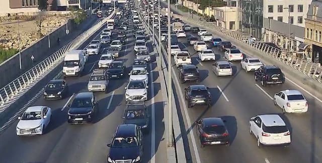 27 istiqamətdə tıxac müşahidə olunur - SİYAHI