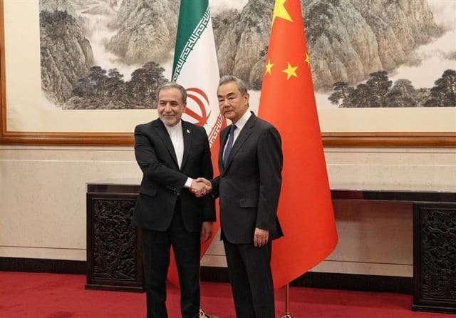 Abbas Əraqçi çinli həmkarı ilə görüşüb
