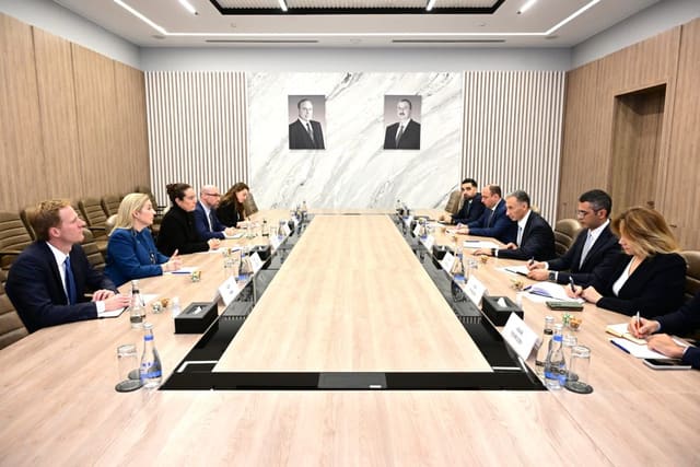ABŞ Korporasiyası ilə Azərbaycanda süni intellekt məlumat mərkəzlərinin yaradılması müzakirə edilib