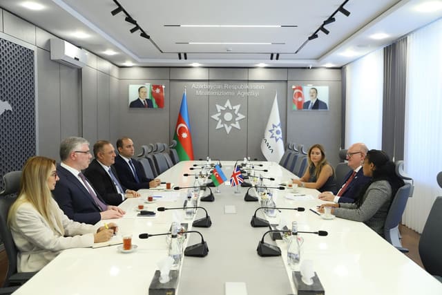 Azerbaijan, UK discuss cooperation in demining