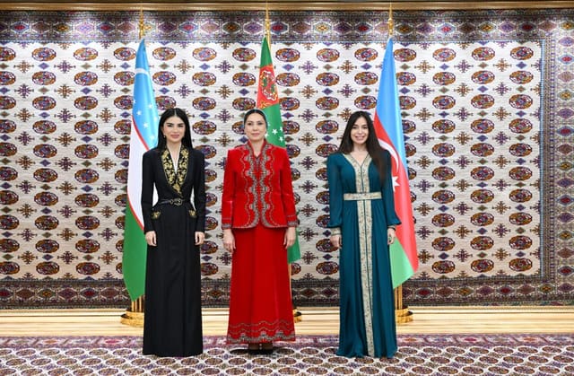 Leyla Aliyeva, Ogulcahan Atabayeva, and Saida Mirziyoyeva Hold Trilateral Meeting in Ashgabat