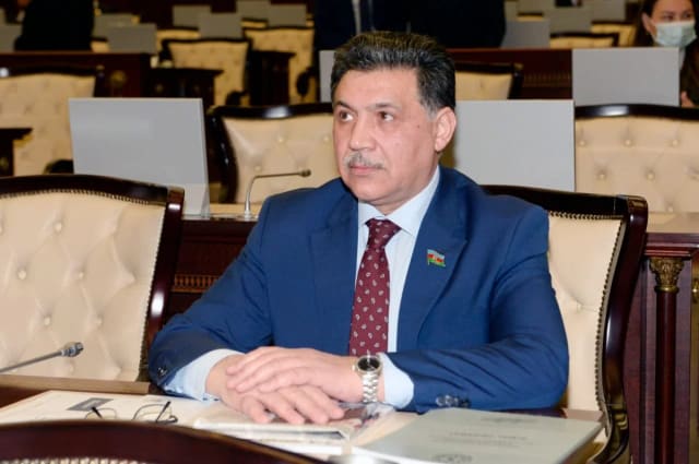 Aydın Hüseynov: Məktəbdə əsas məqsəd bərabər təhsil mühiti yaratmaqdır
