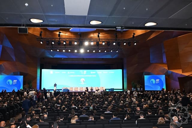 Azərbaycan Beynəlxalq İnvestisiya Forumunda 11 sənəd imzalanıb - YENİLƏNİB