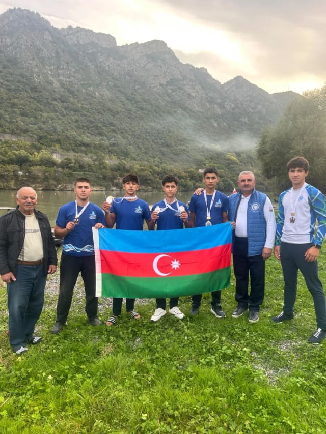 Azərbaycan idmançıları Gürcüstandan medallarla qayıdırlar