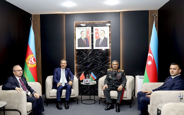 Azərbaycan Müdafiə Nazirliyi ilə Türkiyənin müdafiə sənayesi şirkətləri arasında əməkdaşlığa dair müqavilələr imzalanıb 