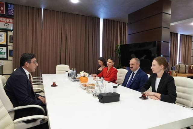 Azərbaycan və Belarus arasında idman əməkdaşlığının inkişaf perspektivləri müzakirə olunub