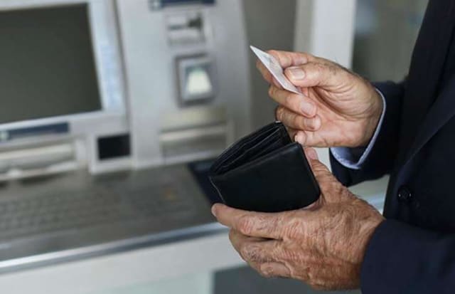 Azərbaycanda orta aylıq pensiya 596 manata çatıb