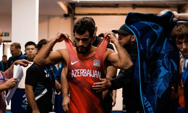 Azərbaycanın iki güləşçisi dünya çempionatında finala yüksəlib