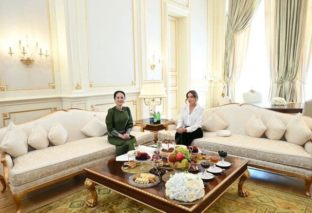 First Ladies of Azerbaijan and Cambodia meet