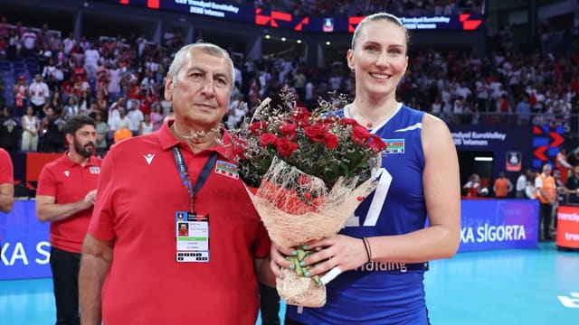 Azərbaycanlı voleybolçu Polina Rəhimova milli karyerasını başa vurdu