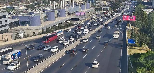 Bakıda hazırda sıxlıq müşahidə olunan yollar açıqlanıb