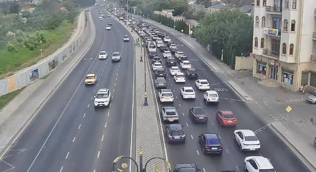 Bakıda hazırda sıxlıq müşahidə olunan yollar açıqlanıb