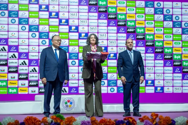 World Judo Championships flag handed over to Kazakhstan