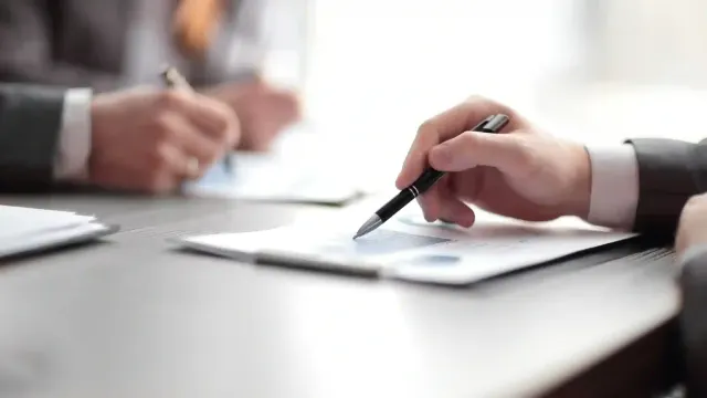 Dövlət qulluqçularının elmi və pedaqoji fəaliyyətinə dair tələblərin yumşaldılması təklif olunub