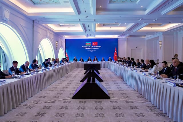 Enerji Forumu çərçivəsində Azərbaycan və Türkiyə nazirlərinin iştirakı ilə İşçi qruplarının iclası keçirilib