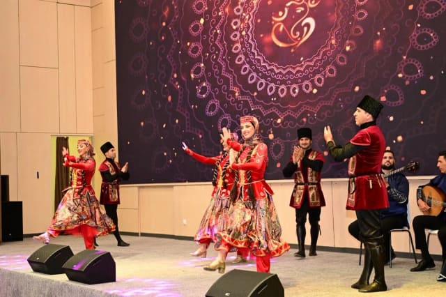 Füzulidə Şəhər Günü ilə bağlı konsert proqramı təşkil olunub