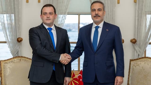 Hakan Fidan Şimali Makedoniyanın dövlət naziri ilə görüşüb