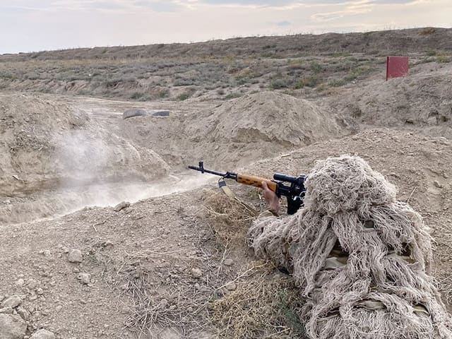 Hərbi vəzifəlilərin təlim toplanışı davam edir