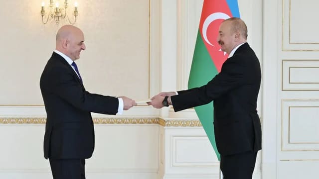 İlham Əliyev Gürcüstanın Azərbaycanda yeni təyin olunmuş səfirini qəbul edib