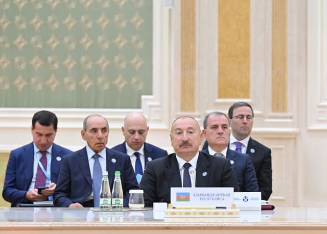 İlham Əliyev MDB Dövlət Başçıları Şurasının geniş tərkibdə iclasında iştirak edib - YENİLƏNİB
