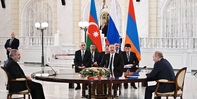 İlham Əliyev, Putin və Paşinyan arasında üçtərəfli görüş keçirilib