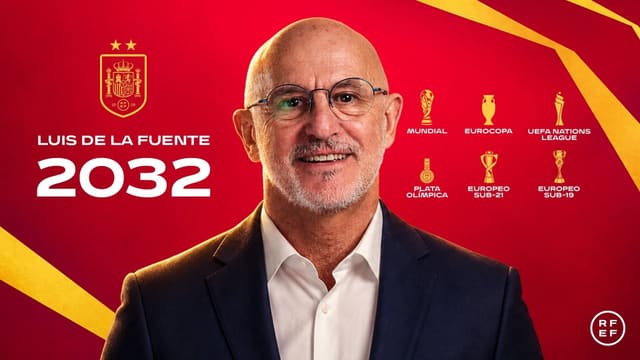 Spain renews De la Fuente's contract