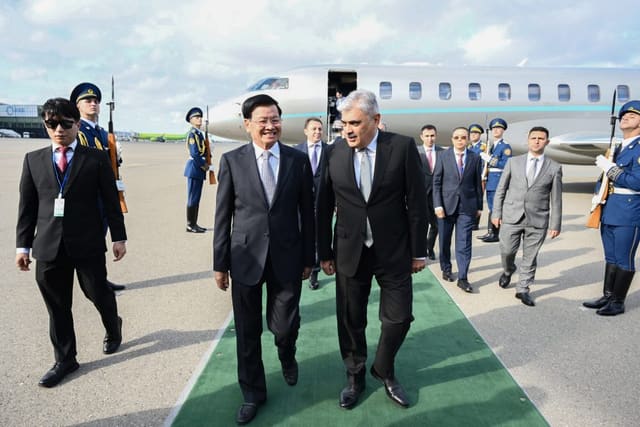 President of Laos arrives in Azerbaijan on official visit