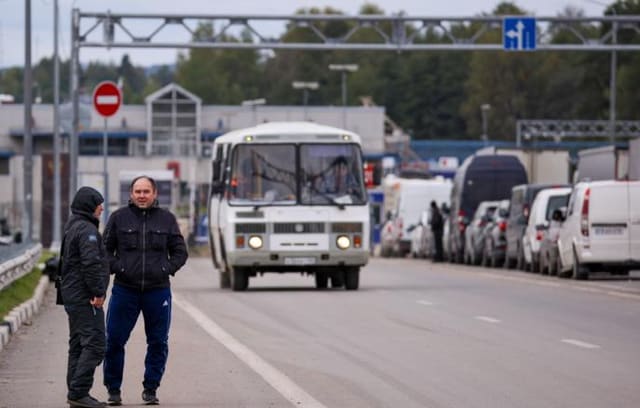 Latviya Rusiya və Belarusa avtobus səyahətlərinin tamamilə qadağan edilməsini nəzərdən keçirir
