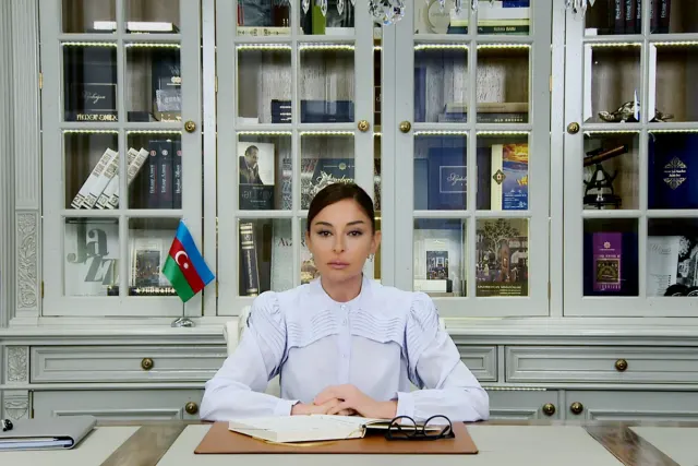 Mehriban Əliyeva Dövlət Suverenliyi Günü ilə bağlı paylaşım edib