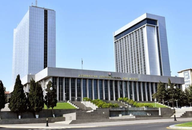 Parlamentin növbəti iclasının gündəliyi açıqlanıb