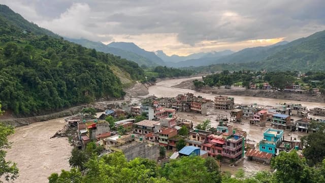 Nepalda daşqınlar nəticəsində ölənlərin sayı artıb