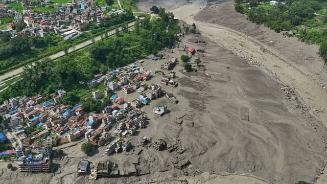 Nepalda güclü daşqın nəticəsində ölənlərin sayı artıb - YENİLƏNİB 2