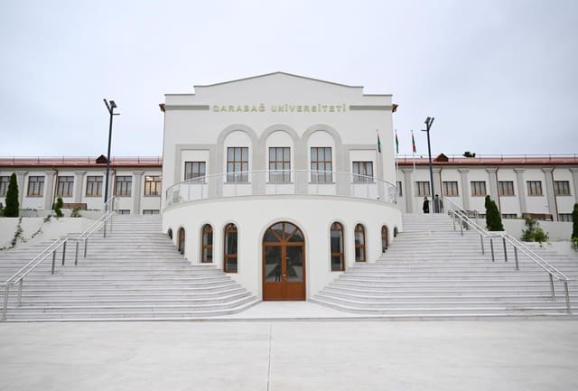 Qarabağ Universiteti açıqlama yayıb