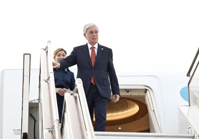 Kazakh President arrives in Azerbaijan on visit