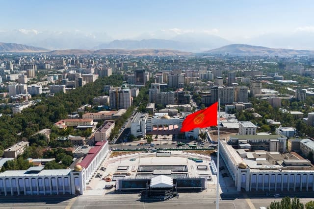 Qırğızıstan iqtisadiyyatı böyüyüb