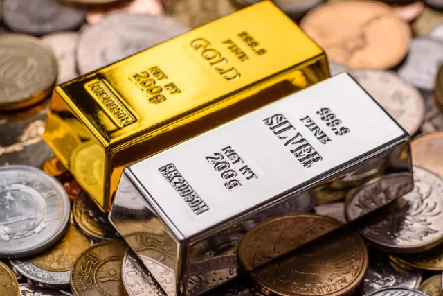Qızıl və gümüş ucuzlaşıb