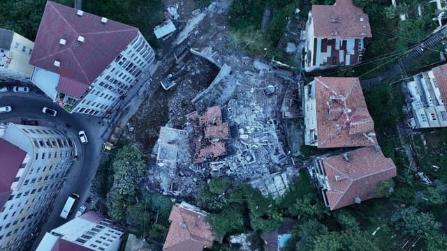 Türkiyədə binanın çökməsi ilə bağlı istintaqla əlaqədar üç nəfər saxlanılıb