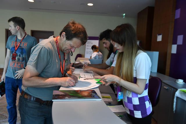 What foreign journalists must do to work in Azerbaijan: Accreditation rules