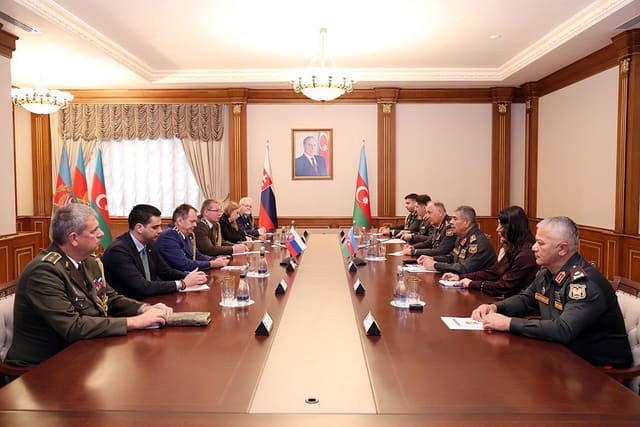 Zakir Hasanov receives Slovak delegation