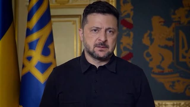 Zelenski ukraynalılara müraciət edib