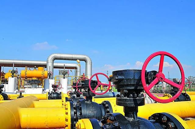 Aİ Rusiyadan qaz idxalını qadağan edən ilkin razılaşmanı qəbul edib