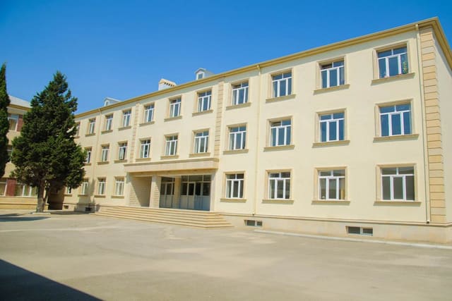Bakıda 100-dən çox təhsil müəssisəsində təmir işləri aparılıb