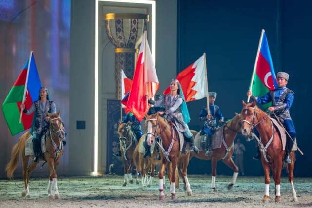 Bəhreyn kralı “Mara'ee 2025” festivalında Azərbaycan nümayəndə heyətinə təşəkkür edib